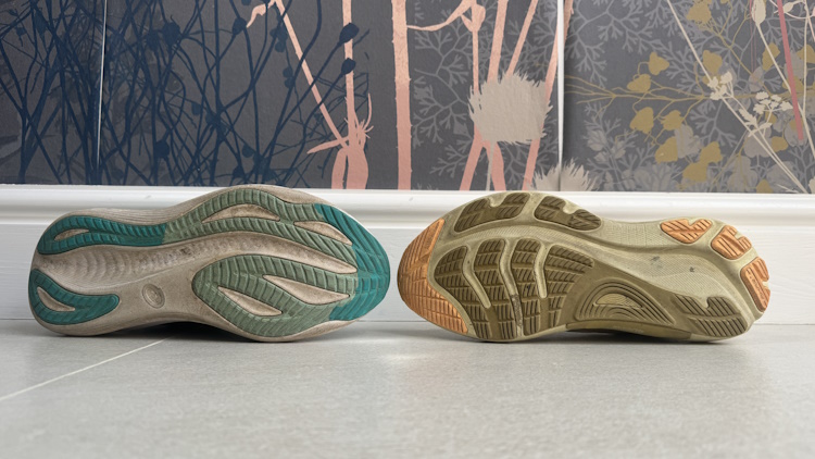 ASCIS Gel Kayano 32 vs Nimbus 27 Outsole Wide