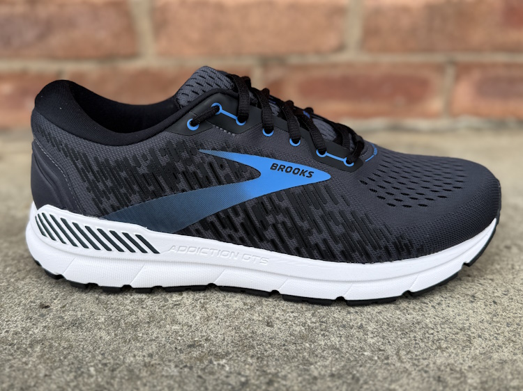 Brooks Addiction GTS 15 Hero