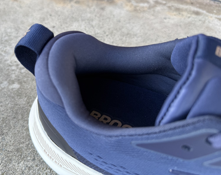Brooks Beast GTS 26 Heel Collar