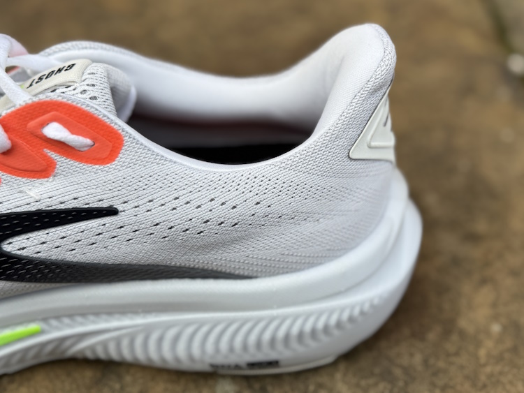 Brooks Ghost 17 Heel Collar Brooks Ghost 17 Heel Collar