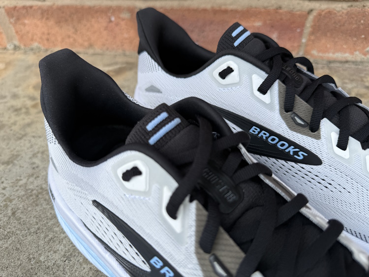 Brooks Ghost 18 Tongue and Lacing