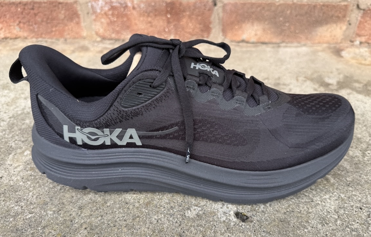 HOKA Kawana 3