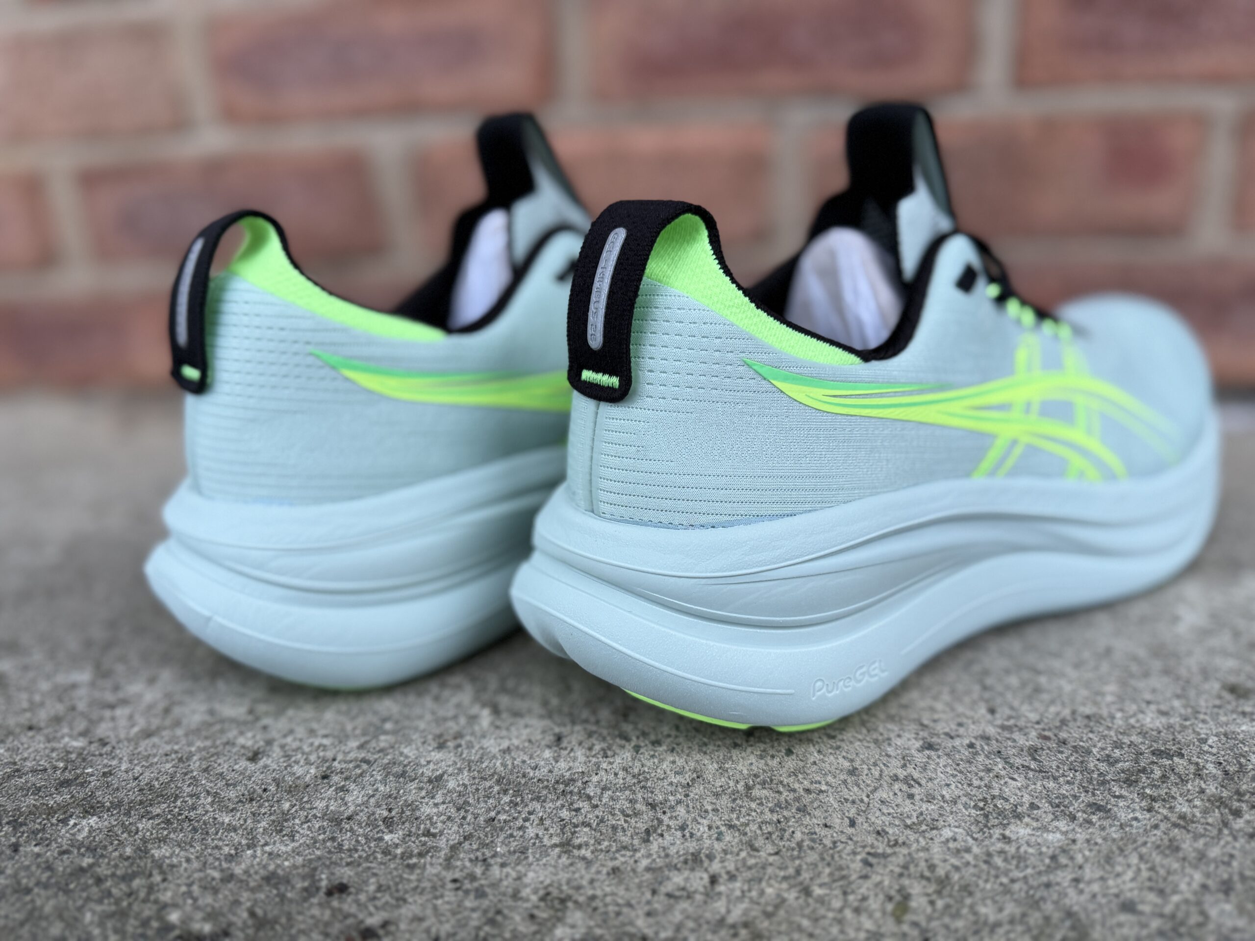 Nimbus 28 Heel Side View Nimbus 28 Heel Side View