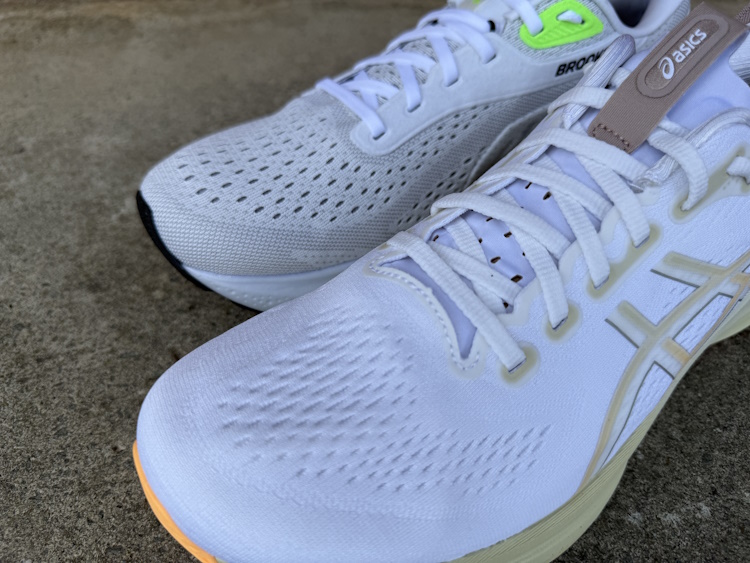 Kayano 32 vs Adrenaline GTS 24 Upper