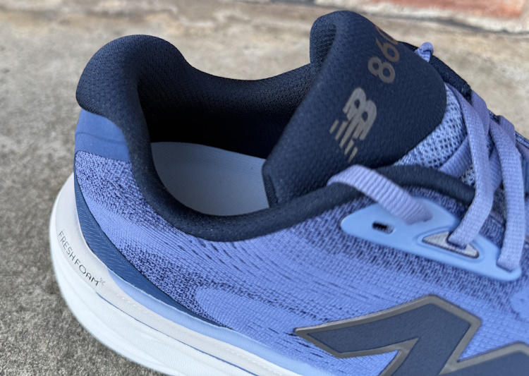 New Balance 860v15 Heel Collar