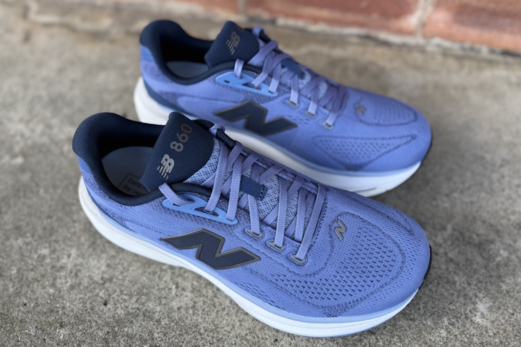 New Balance 860v15 Toebox