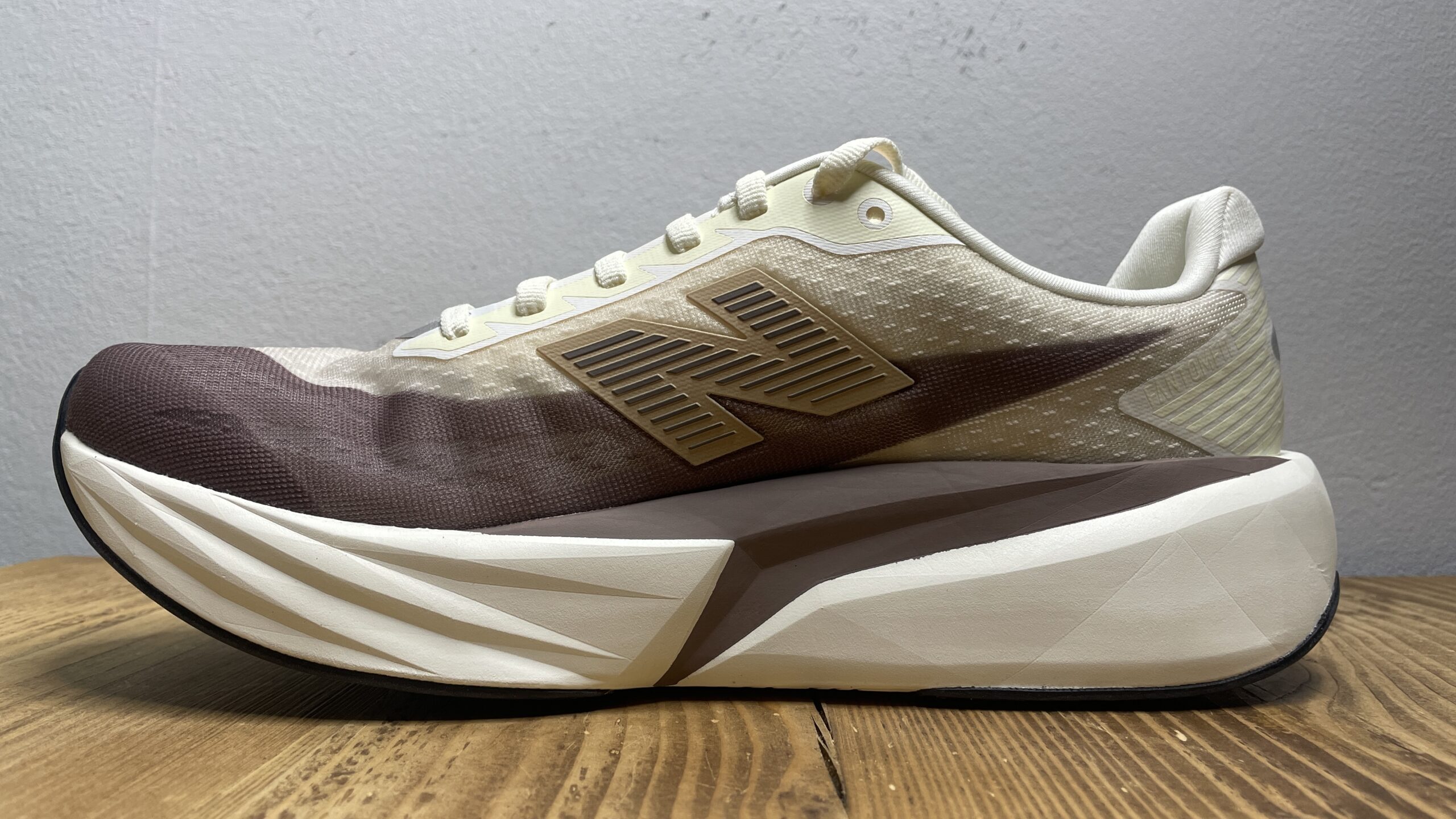 New Balance Rebel V5 New Balance Rebel V5