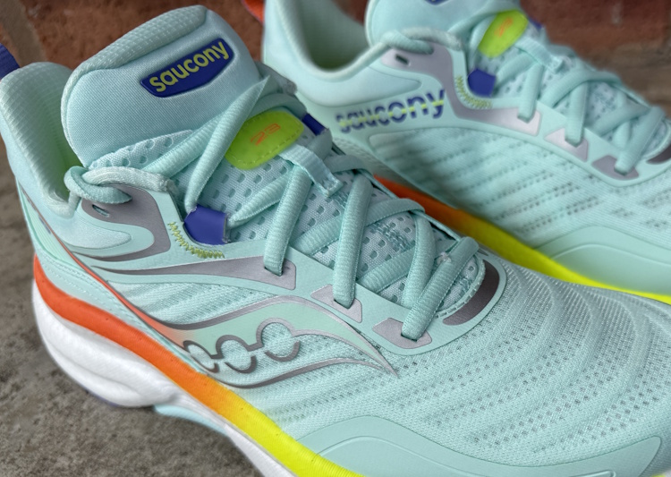 Saucony Omni ST 23 - Tongue and Lacing Saucony Omni ST 23 - Tongue and Lacing