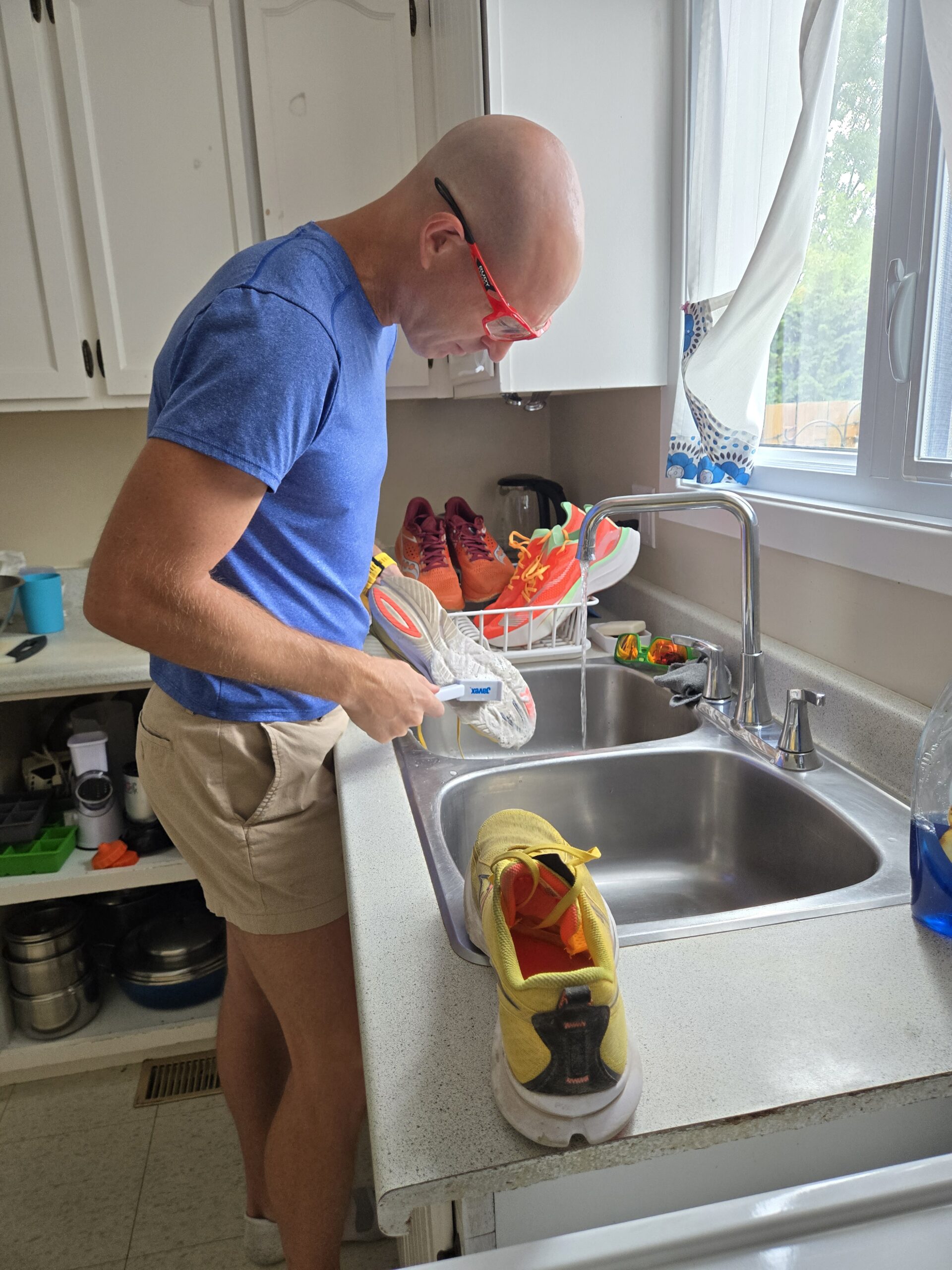 Scrubbing the Outsole Scrubbing the Outsole